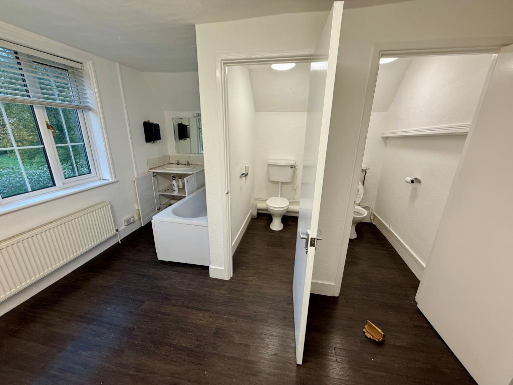 Lot: 153 - OFFICE WITH PLANNING FOR THREE HOUSES - WC